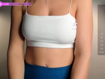 webcam girl brittcubitt live cam image #8661015