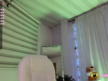 webcam girl maxinegh_ live cam image #1881358