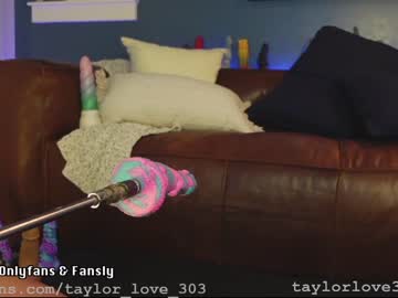 webcam girl taylor_love_303 live cam image #8999360