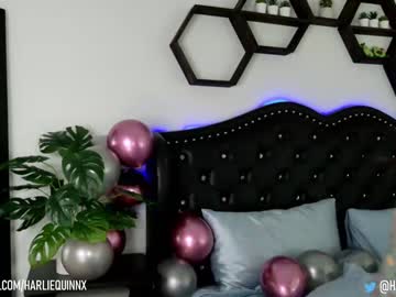 webcam girl harliequinnx live cam image #9671759