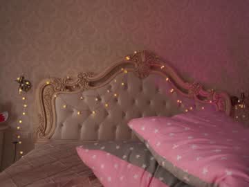 webcam girl pussy__money__weed live cam image #3080484