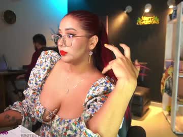 webcam girl gold_room live cam image #972043
