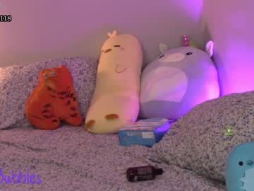 webcam girl blue_bubbles118 live cam image #2887068