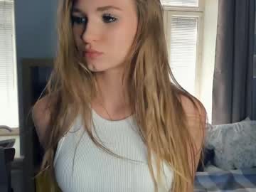 webcam girl paradise_for_two live cam image #9990654