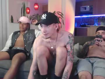 webcam man fratguysonline live cam image #5495811