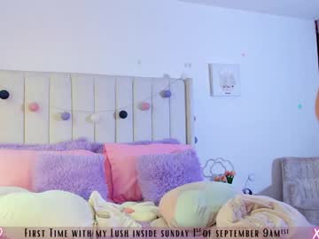 webcam girl gabrielaa_18 live cam image #10342555