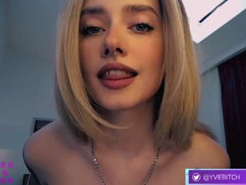 webcam girl _yvie_ live cam image #5794820