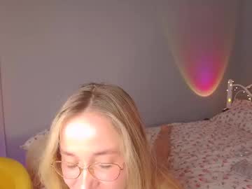 webcam girl aluntick live cam image #11936911