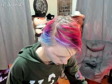 webcam girl murbears_world live cam image #3203677