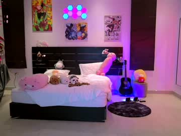 webcam girl madnessalise live cam image #8624726