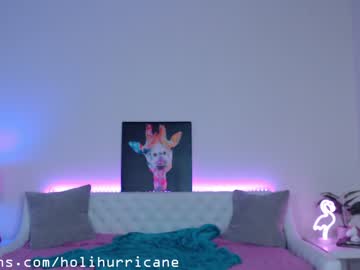 webcam girl holihurricane live cam image #2026081