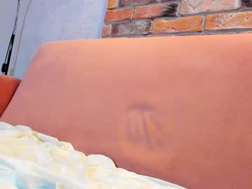 webcam couple mila_polly_and_forester live cam image #476381