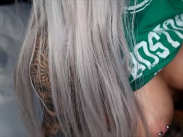 webcam girl dee_waters live cam image #8136877