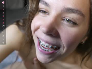 webcam girl monika_youthfull live cam image #11212924