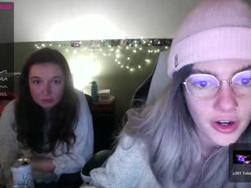 webcam girl pixelatedprincess live cam image #4895427
