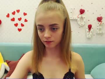 webcam girl minihollyq live cam image #1516566