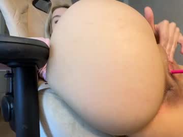 webcam girl honey_sunshine live cam image #9688038