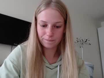 webcam girl magic_couple13 live cam image #3542599