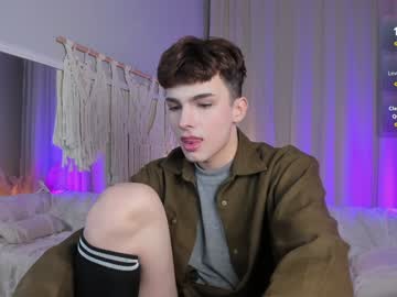 webcam man call__me_leo live cam image #10812512