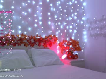 webcam girl ezra live cam image #3927831