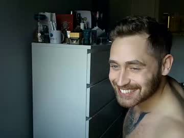 webcam man greyjoggers live cam image #3934699