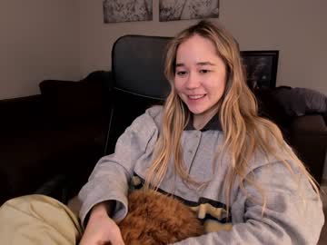 webcam girl kristyspiritedaway live cam image #8111687