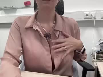 webcam girl naturalsuperblondie live cam image #8386743