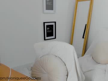 webcam girl moniqueegoddess live cam image #6766109