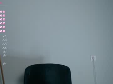 webcam girl aio_lovee live cam image #6942617