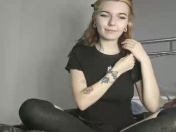 webcam girl lizzyylovesick live cam image #10430602