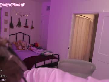 webcam girl evelynpiers live cam image #3290311