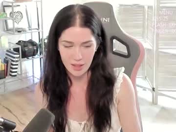 webcam girl evelynclaire live cam image #5703794