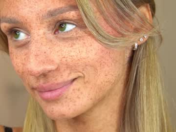 webcam girl artease live cam image #10488705