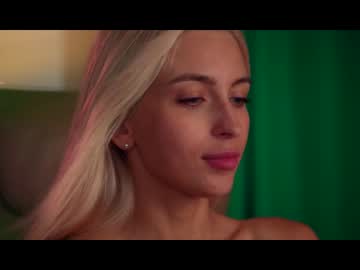 webcam girl artmosphera live cam image #3288846