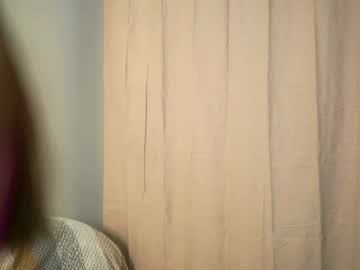 webcam girl peek_in_my_window live cam image #9609143
