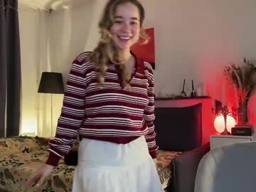 webcam girl kristyspiritedaway live cam image #12047244