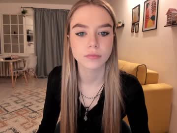 webcam girl 1i1ypa1mer live cam image #9095284