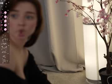 webcam girl floret_joy live cam image #8634901