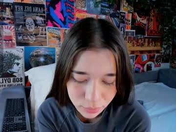 webcam girl flirtykitty_ live cam image #12461478