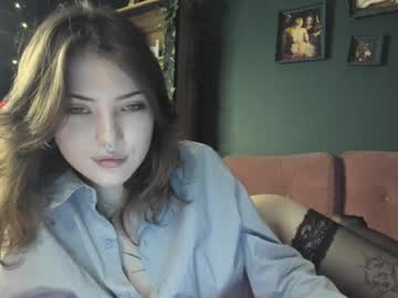 webcam girl bmwm5f90 live cam image #11443571