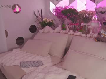 webcam girl taanni_bc live cam image #11253675