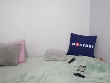 webcam couple foxeslovefoxes live cam image #11249163