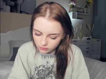 webcam girl cute_caprice live cam image #8947708