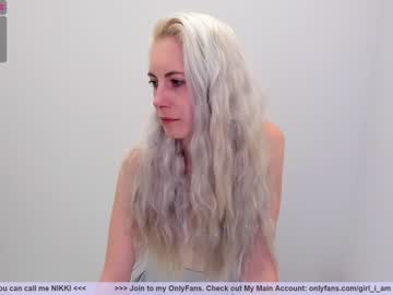 webcam girl girl_i_am live cam image #2794649