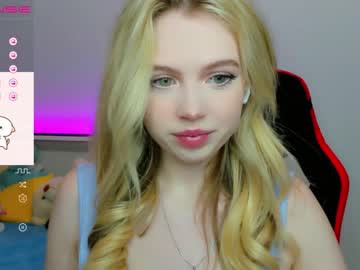 webcam girl small_blondee live cam image #5033150