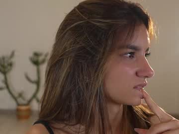 webcam girl urcutelinda live cam image #11205790