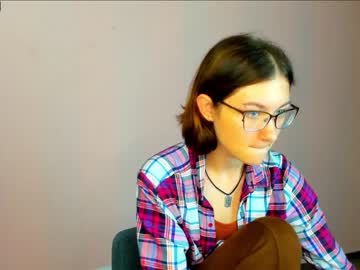 webcam girl emma__ellis live cam image #3130605