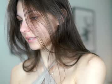 webcam girl peek_in_my_window live cam image #10088466