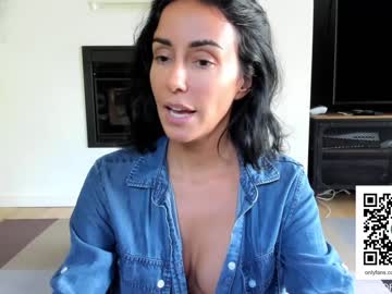 webcam girl miiiawallace live cam image #3826933