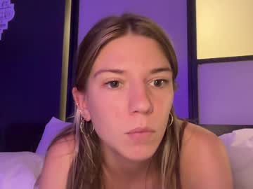 webcam girl oliviahansleyy live cam image #11030336